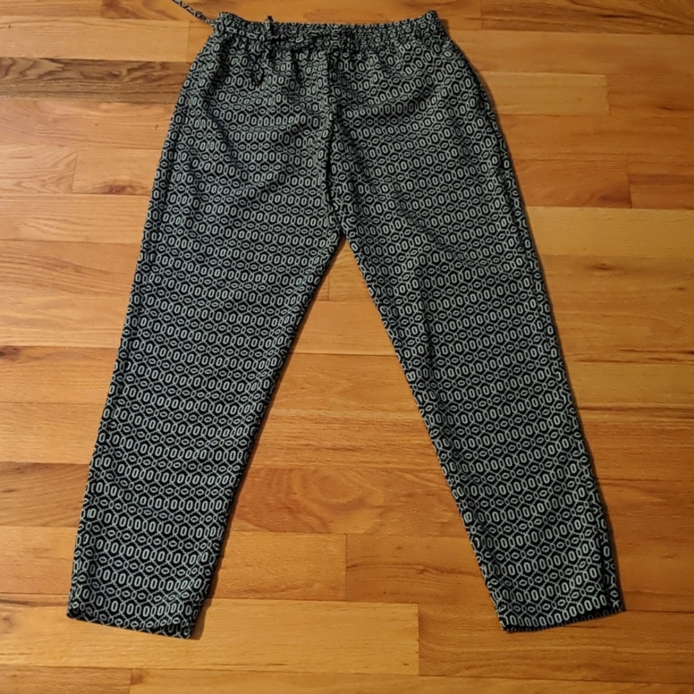 4 for $20🏷Lightweight B & W Pants w/ Drawstring